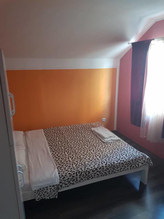 Di Camera Uno Belgrade Extérieur photo